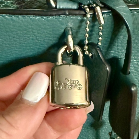 Coach Green Refiner Pebbled Leather Zoe Snakeskin Carryall Crossbody Tote Bag - Picture 6 of 14